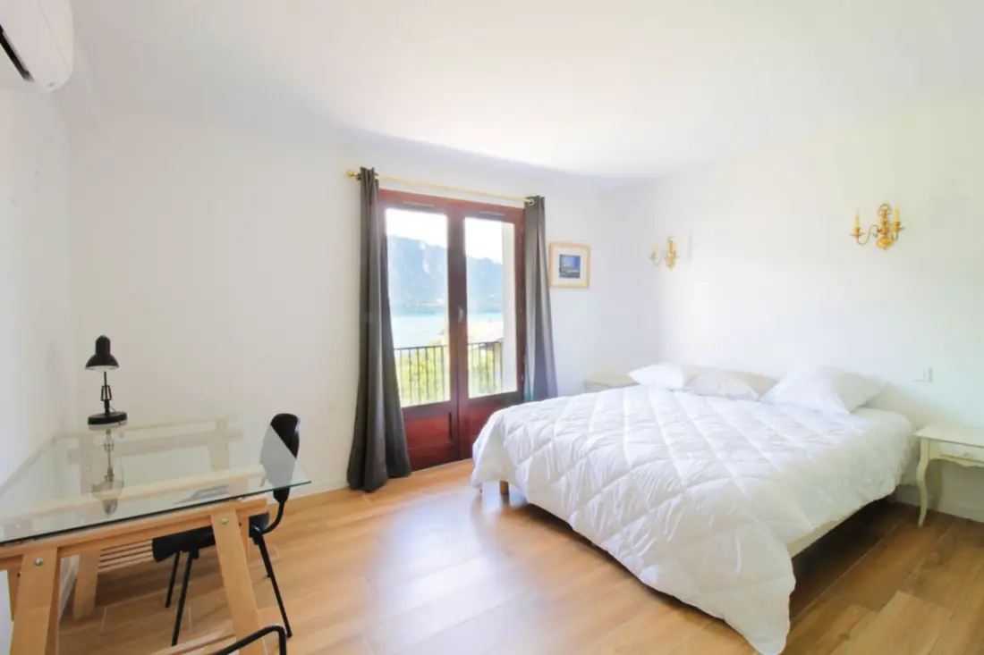 Confortable Villa Avec Vue Sur Le Lac Du Bourget