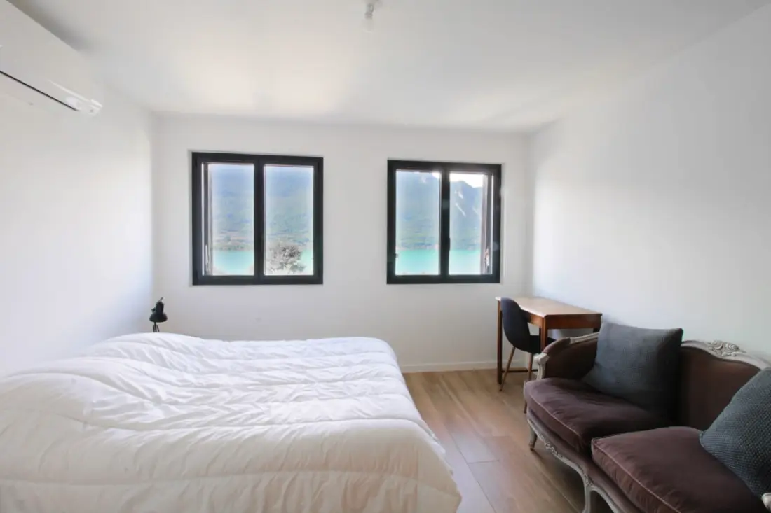 Confortable Villa Avec Vue Sur Le Lac Du Bourget