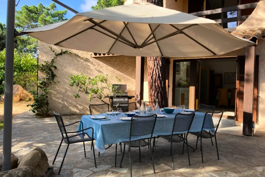 Maison Spacieuse Avec Terrasse - Plage à 8min