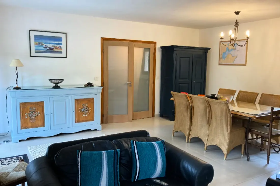 Maison Spacieuse Avec Terrasse - Plage à 8min