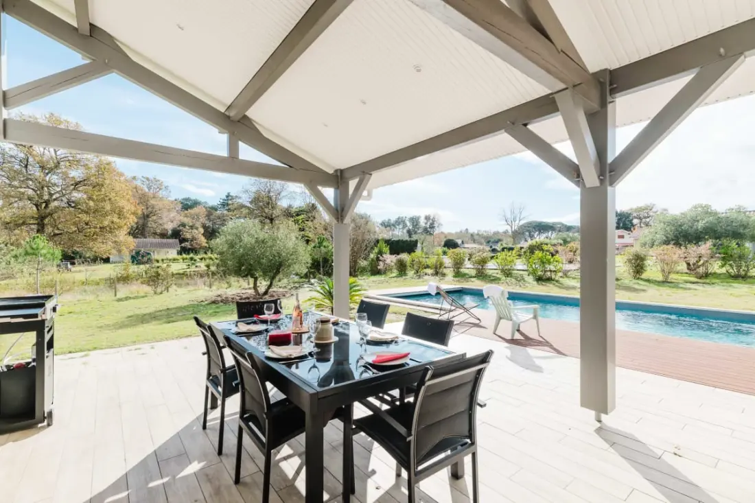 Belle Villa Contemporaine 201 M2 Avec Piscine