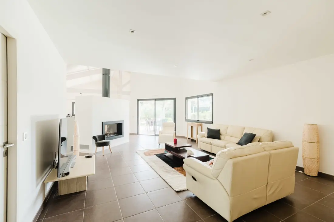 Belle Villa Contemporaine 201 M2 Avec Piscine