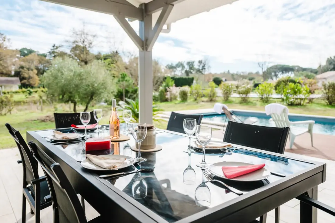 Belle Villa Contemporaine 201 M2 Avec Piscine