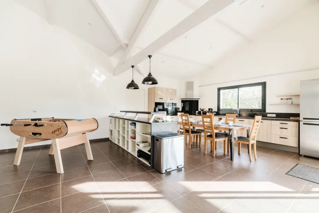 Belle Villa Contemporaine 201 M2 Avec Piscine
