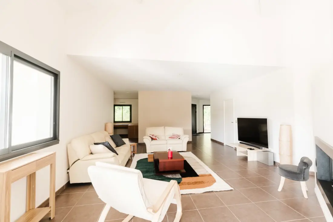 Belle Villa Contemporaine 201 M2 Avec Piscine