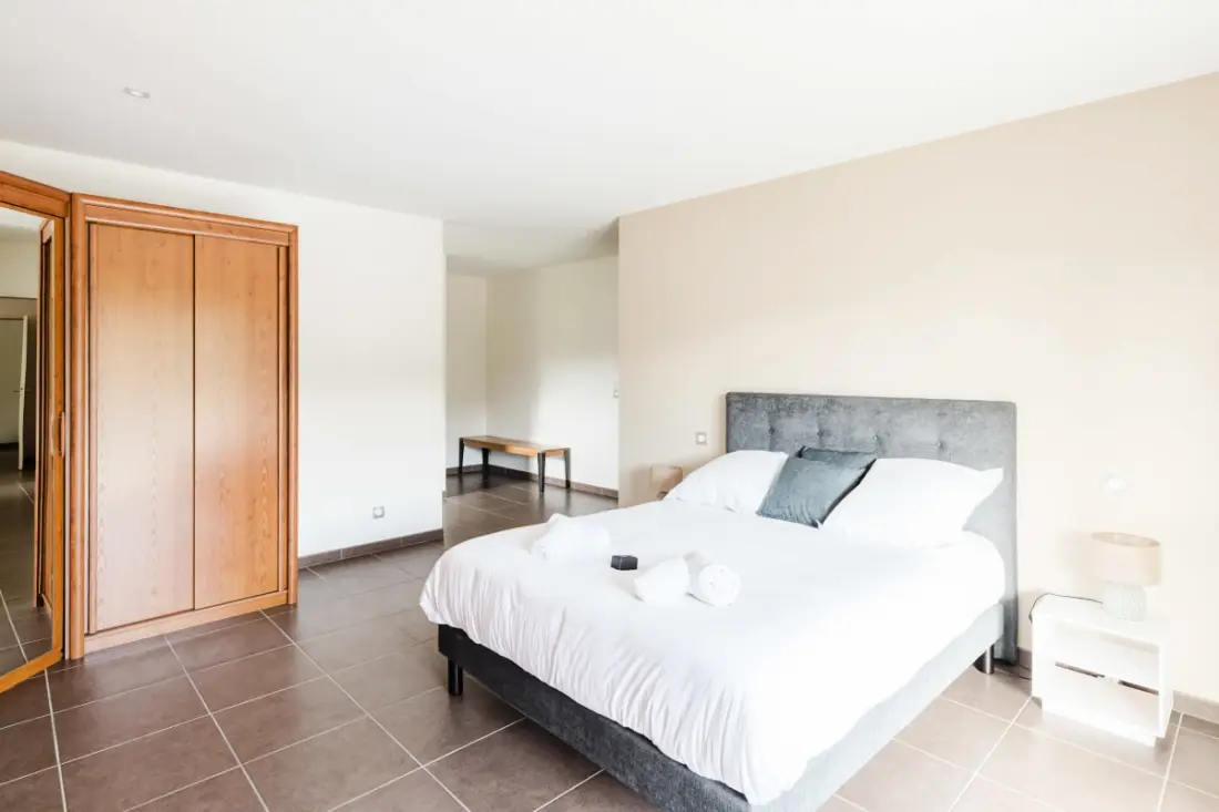 Belle Villa Contemporaine 201 M2 Avec Piscine