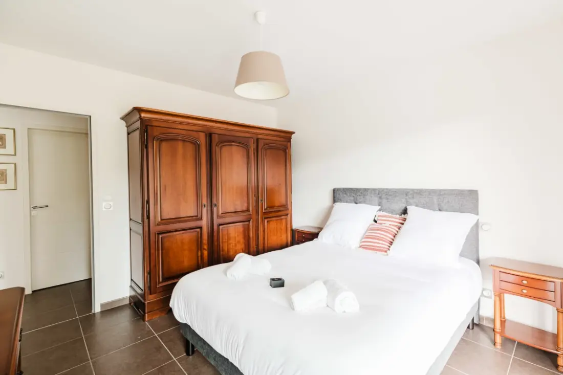 Belle Villa Contemporaine 201 M2 Avec Piscine