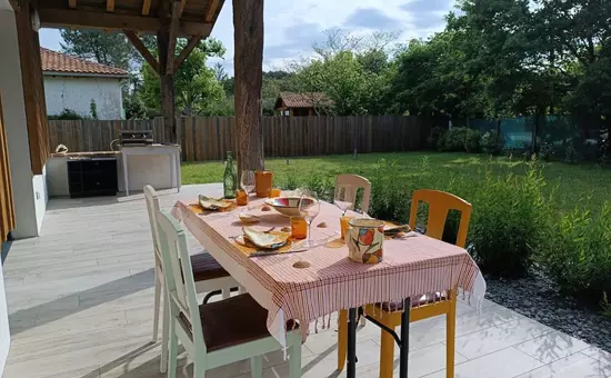 Grange Restaurée Dans Son Airial Landais