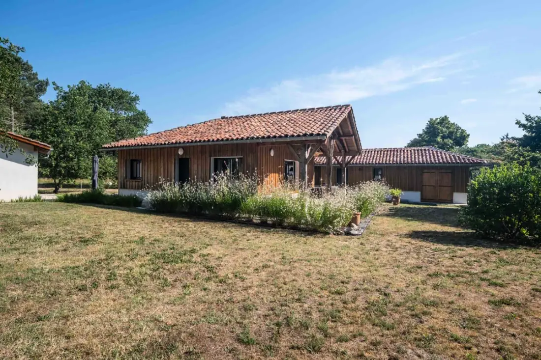 Grange Restaurée Dans Son Airial Landais