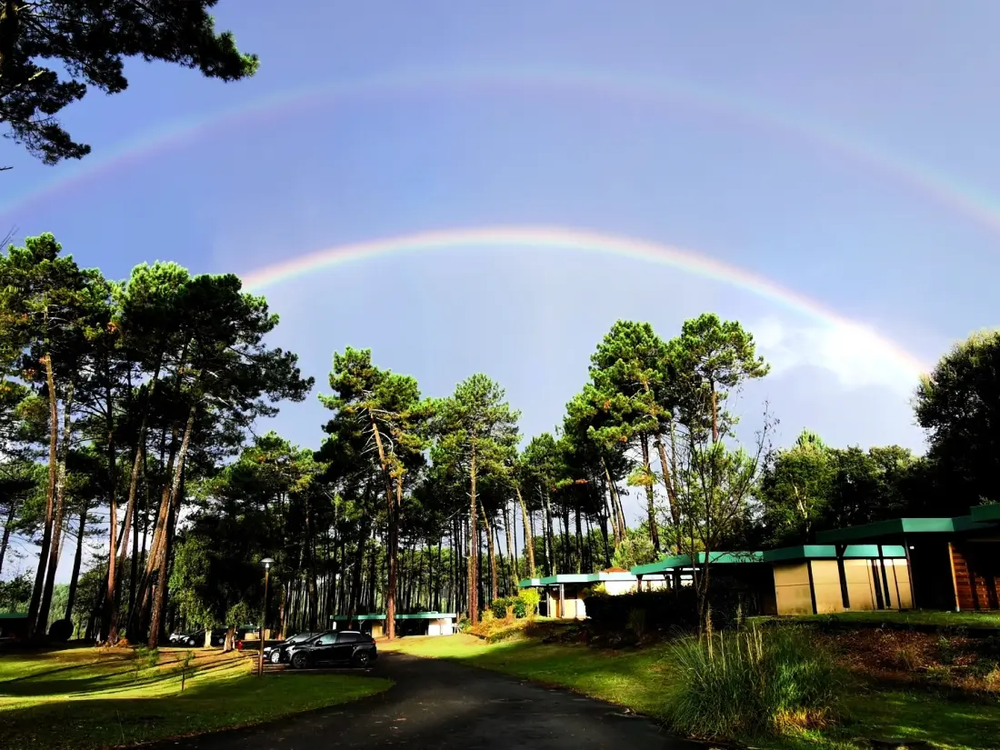 Les Pins Village Vacances2 étoiles★★