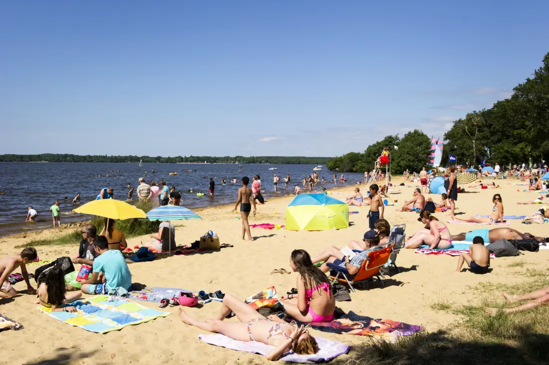Les Pins Village Vacances2 étoiles★★