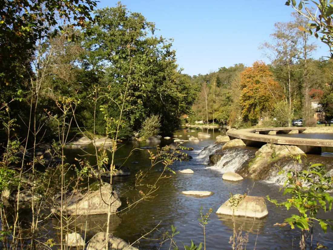 Camping Le Rouge Gorge4 étoiles★★★★