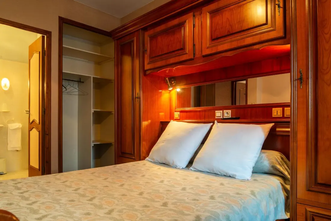 Gîte de France Bon aubrac pour 12 personnes 2 épis