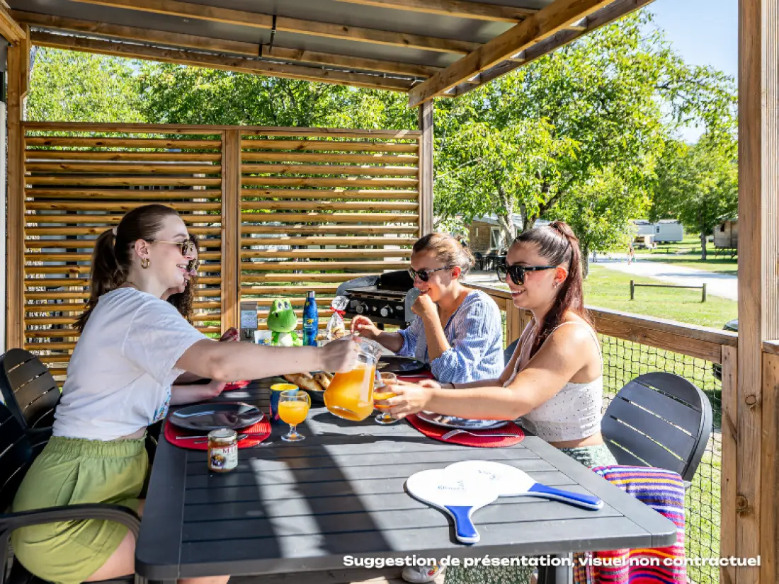 Flower Camping Mas de Champel 4 étoiles★★★★