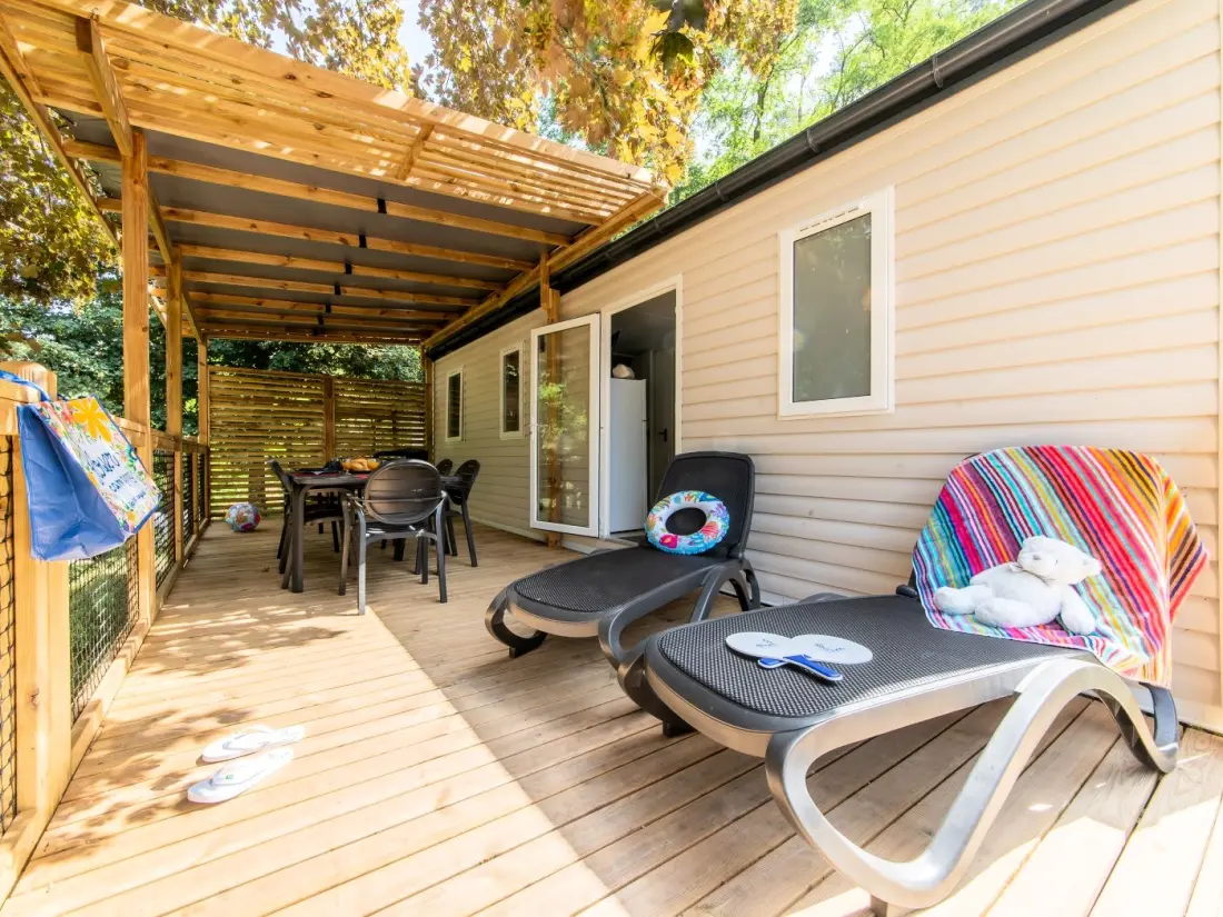 Flower Camping Mas de Champel 4 étoiles★★★★