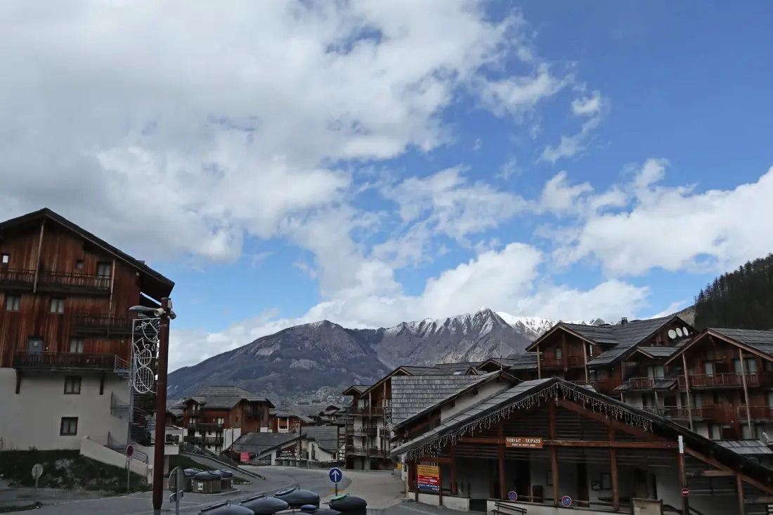 Les Chalets De Bois Mean
