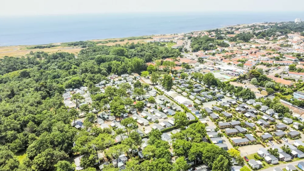 Camping Les Pirons 51 étoiles★