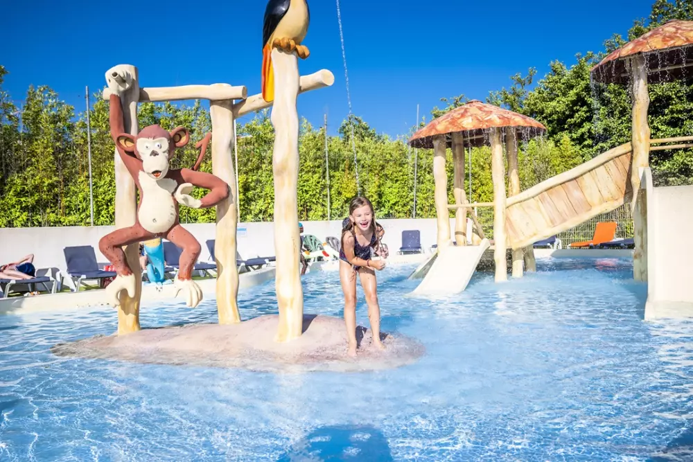 Camping Les Pirons 51 étoiles★