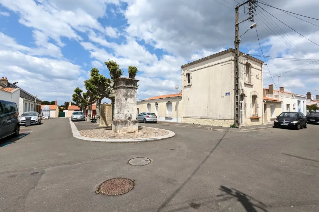 Chaleureuse Et Agréable Près De La Mer Avec Garage