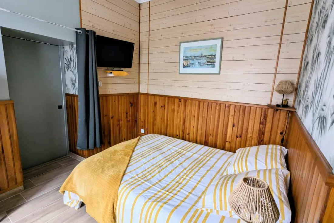 Chaleureuse Et Agréable Près De La Mer Avec Garage