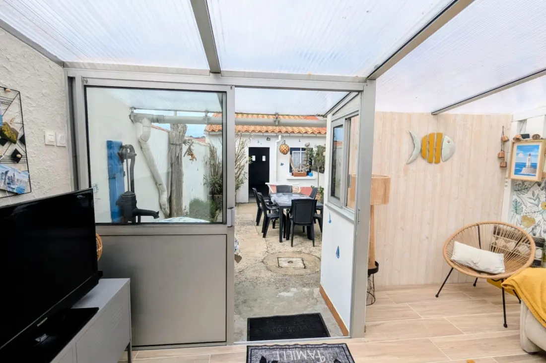 Chaleureuse Et Agréable Près De La Mer Avec Garage