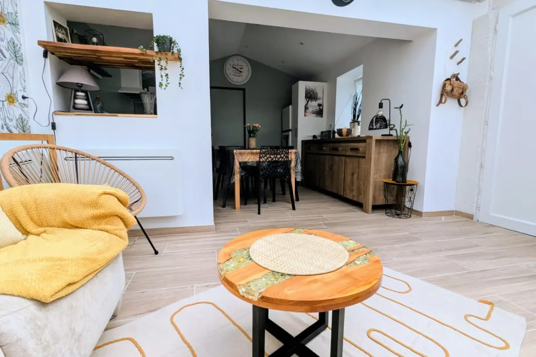 Chaleureuse Et Agréable Près De La Mer Avec Garage