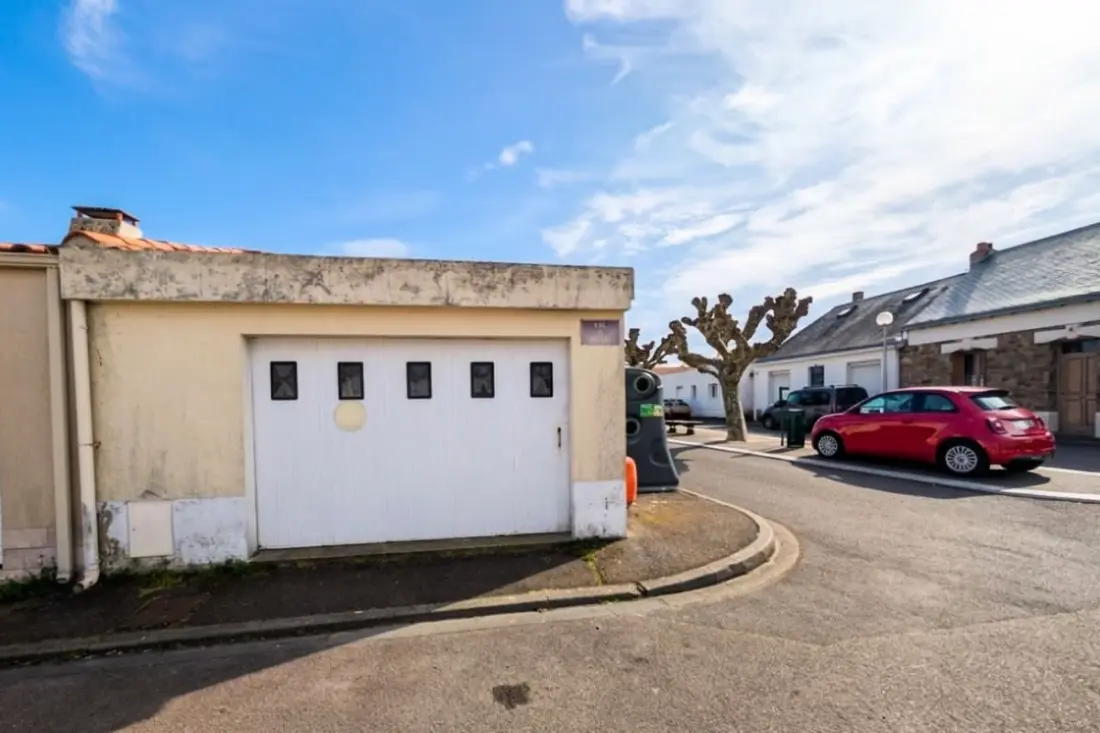 Chaleureuse Et Agréable Près De La Mer Avec Garage