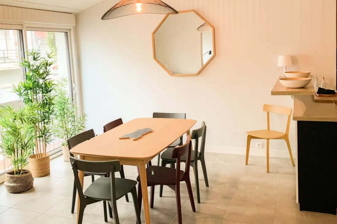 Superbe Maison De Ville Rénovée En Plein Cœur Du Quartier Arago Pour 5p