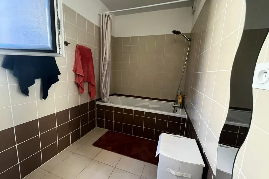 Bel Et Spacieux Logement Au Cœur De Leucate