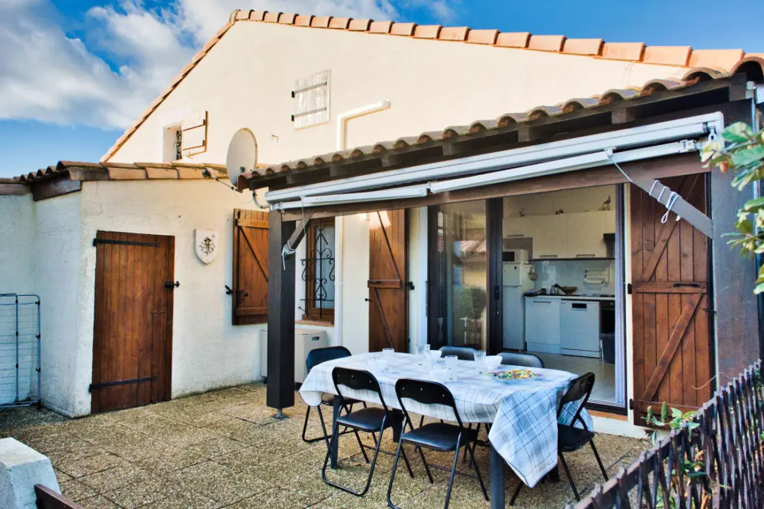 Maison F3 Avec Terrasse En Front De Mer.