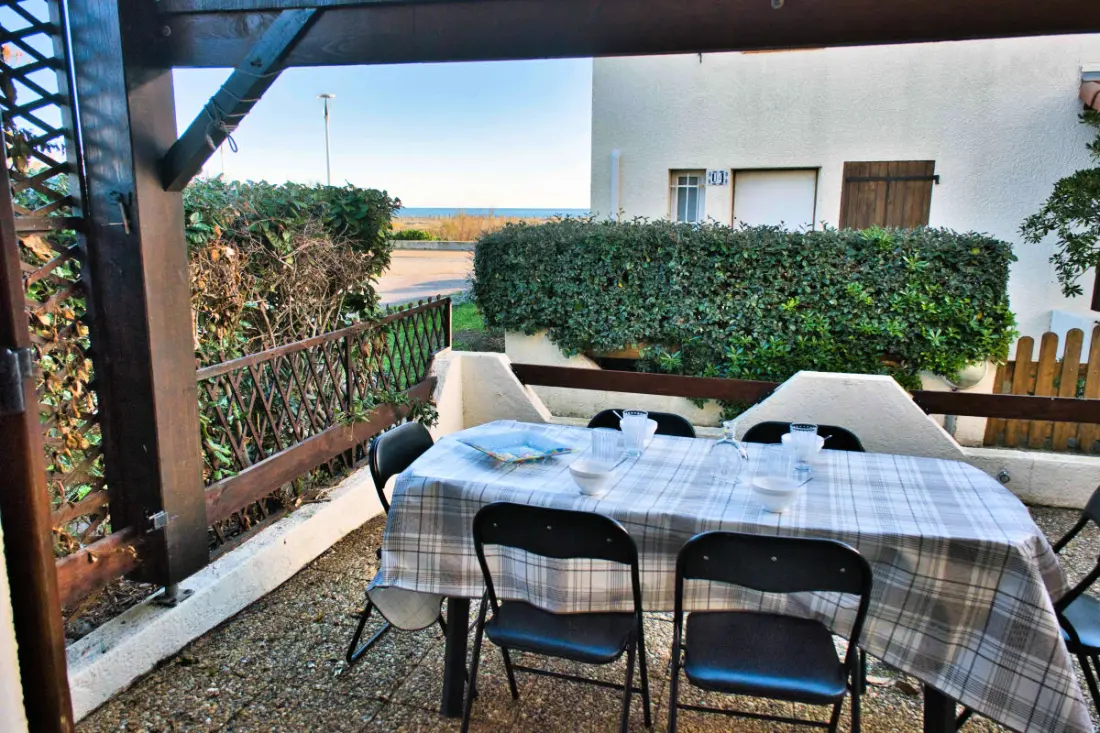 Maison F3 Avec Terrasse En Front De Mer.
