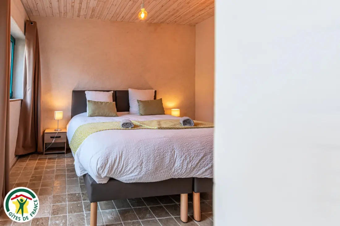 Gîte de France Aux hirondelles du chêne - l'ecureuil 4 épis