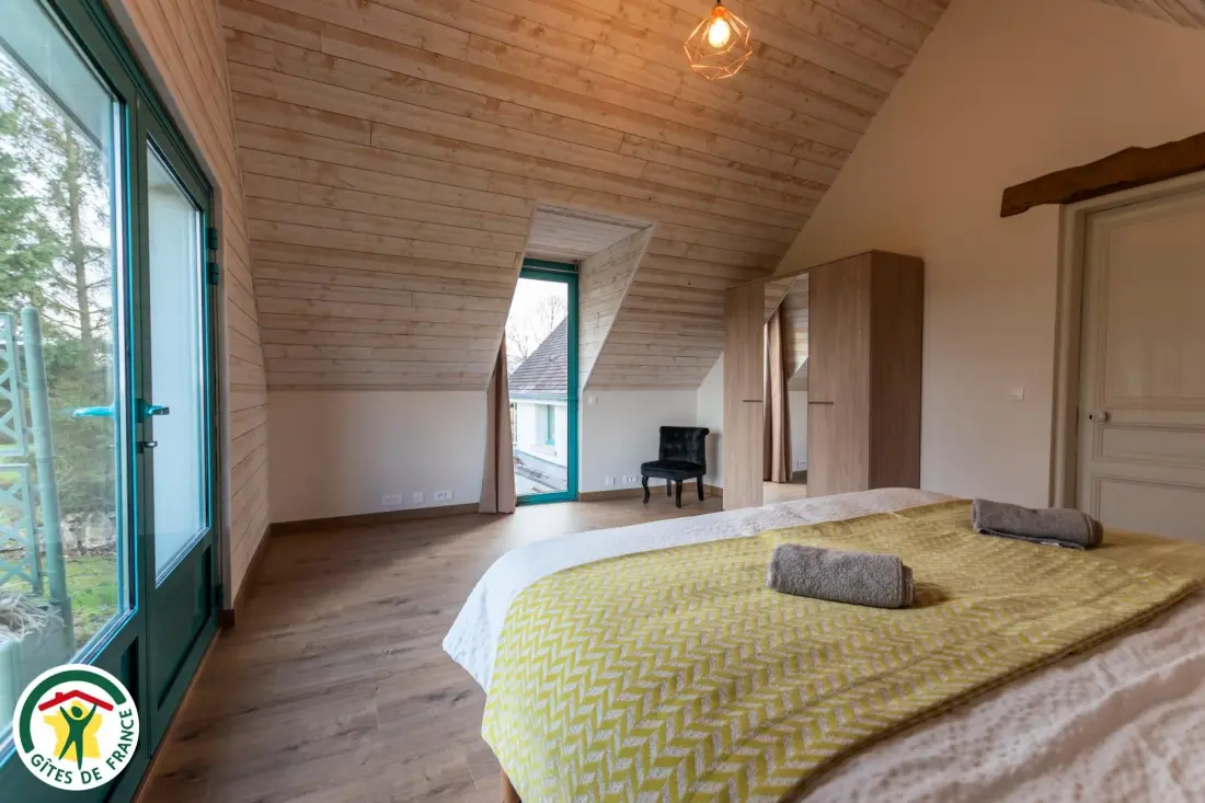 Gîte de France Aux hirondelles du chêne - l'ecureuil 4 épis