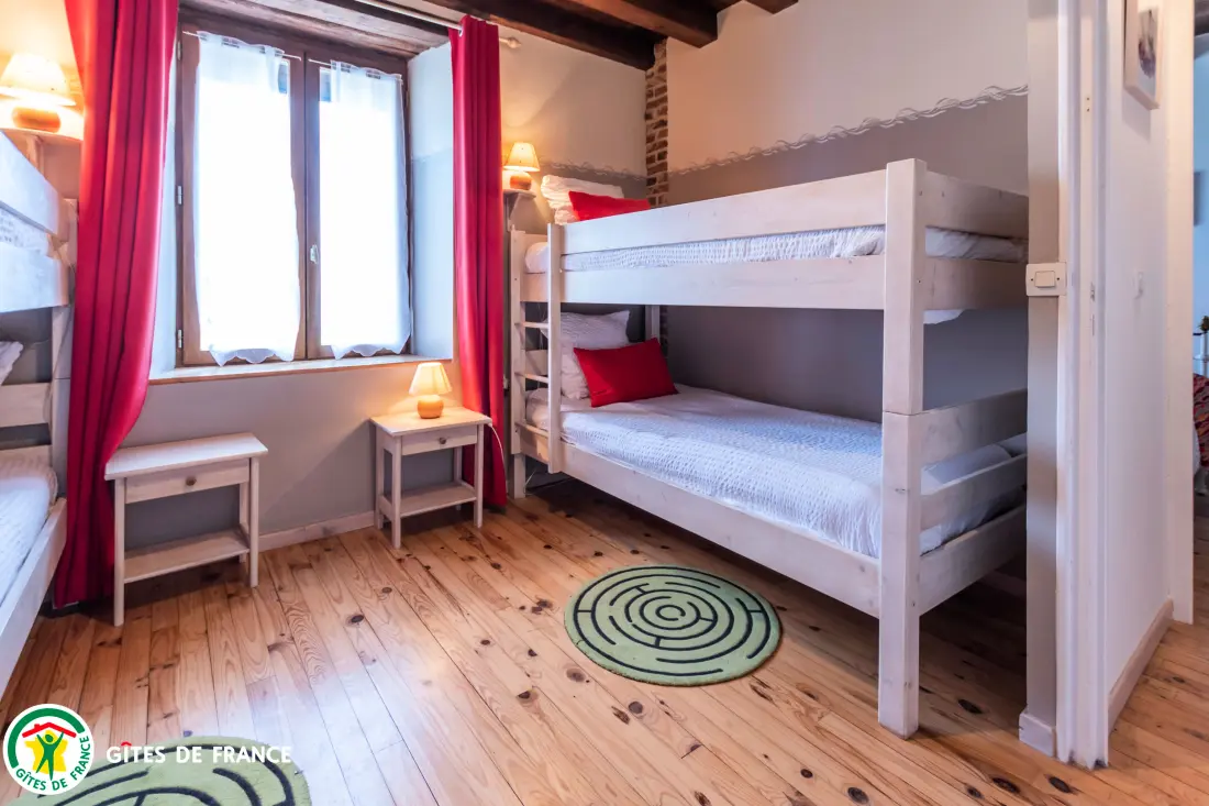 Gîte de France Aux hirondelles du chêne - la cabane 4 épis