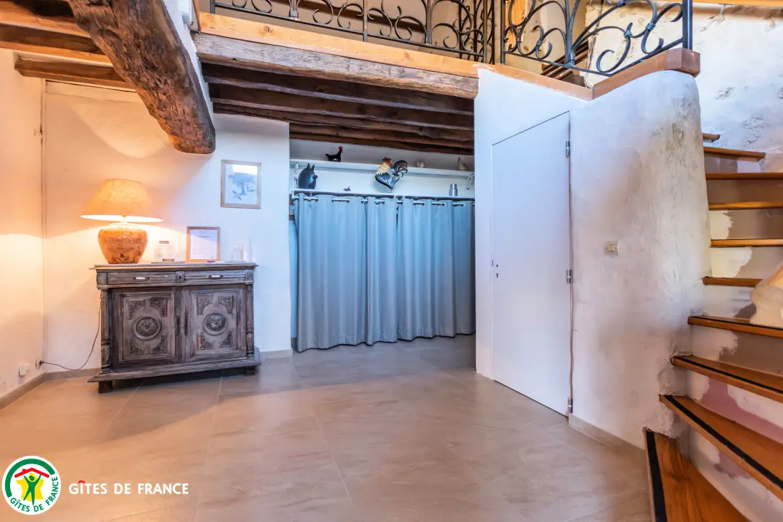 Gîte de France Aux hirondelles du chêne - la cabane 4 épis