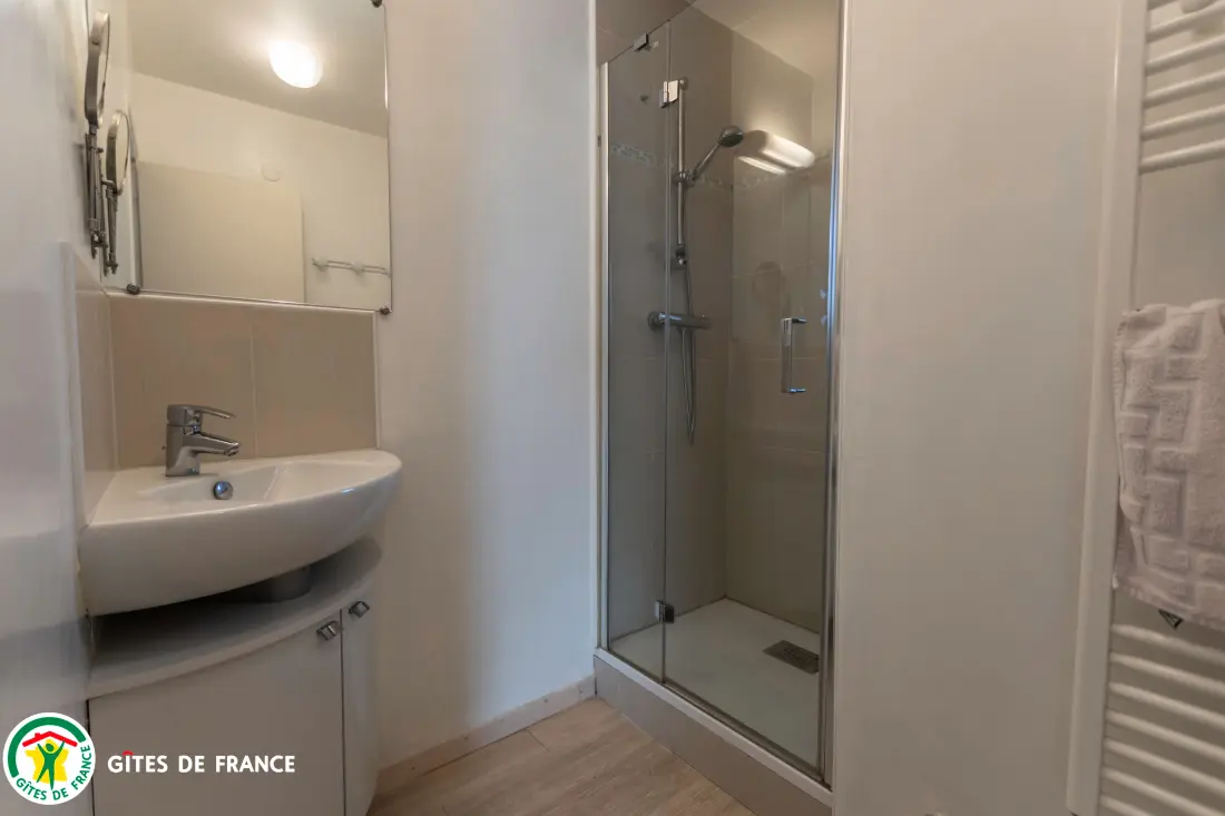Gîte de France Aux hirondelles du chêne - la cabane 4 épis