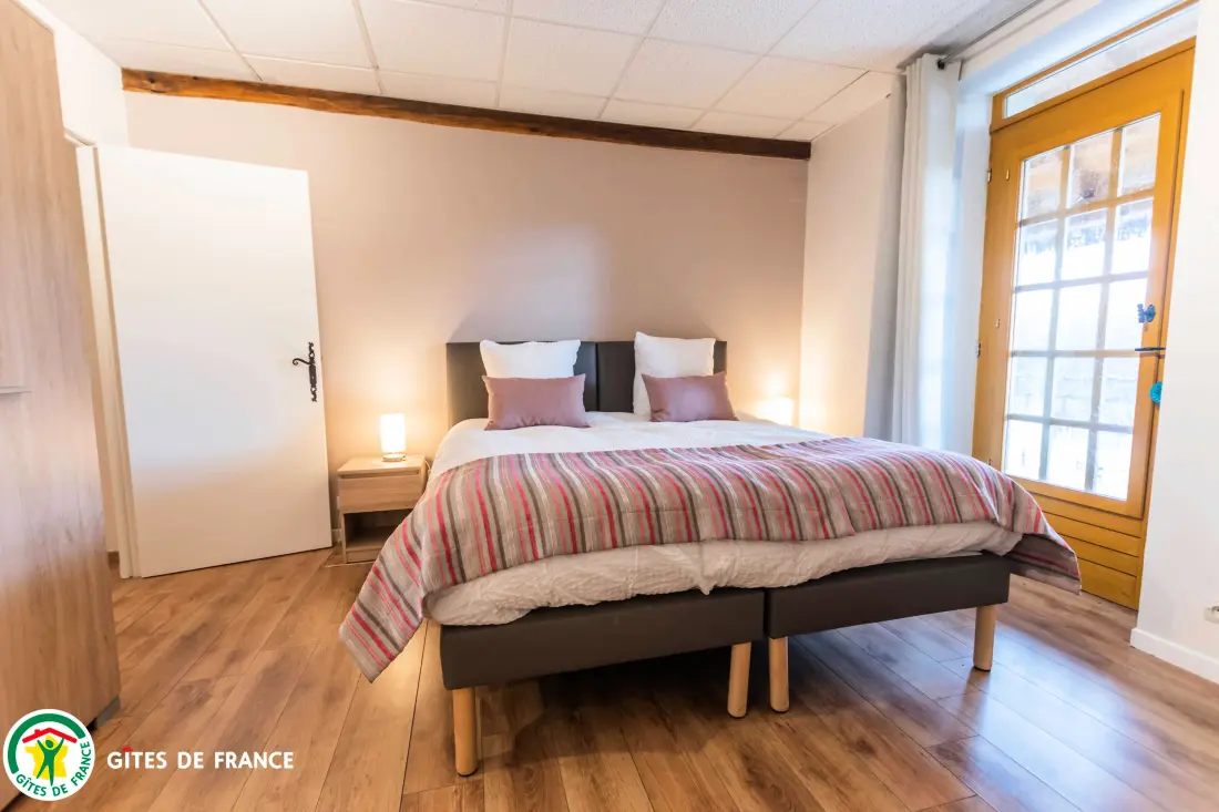 Gîte de France Aux hirondelles du chêne - le hérisson 4 épis