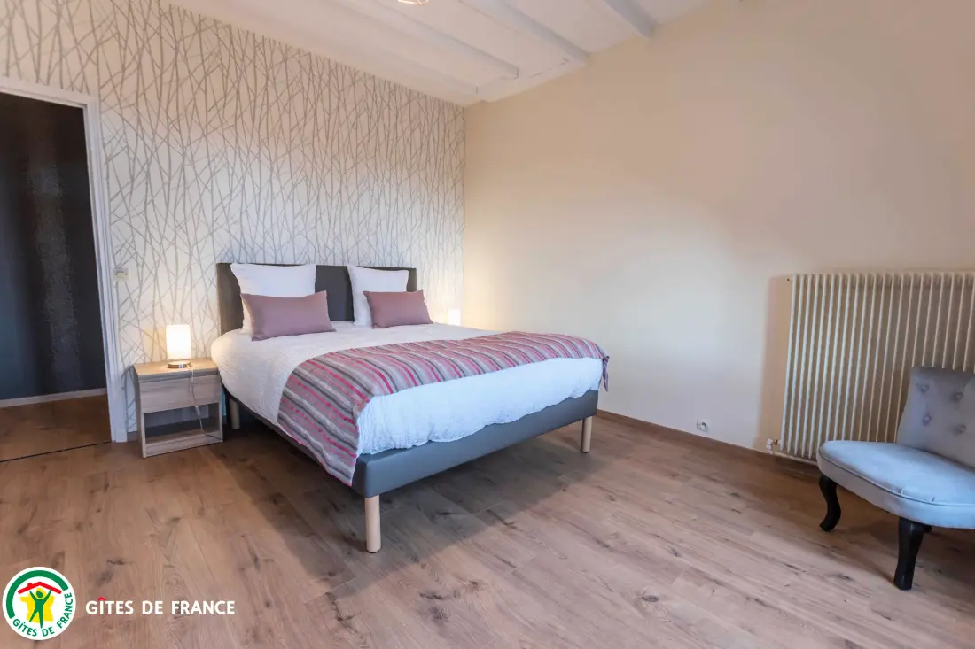 Gîte de France Aux hirondelles du chêne - le hérisson 4 épis