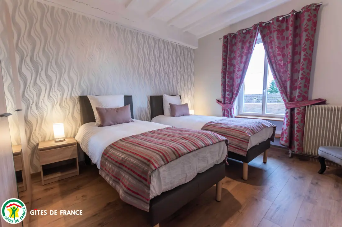 Gîte de France Aux hirondelles du chêne - le hérisson 4 épis