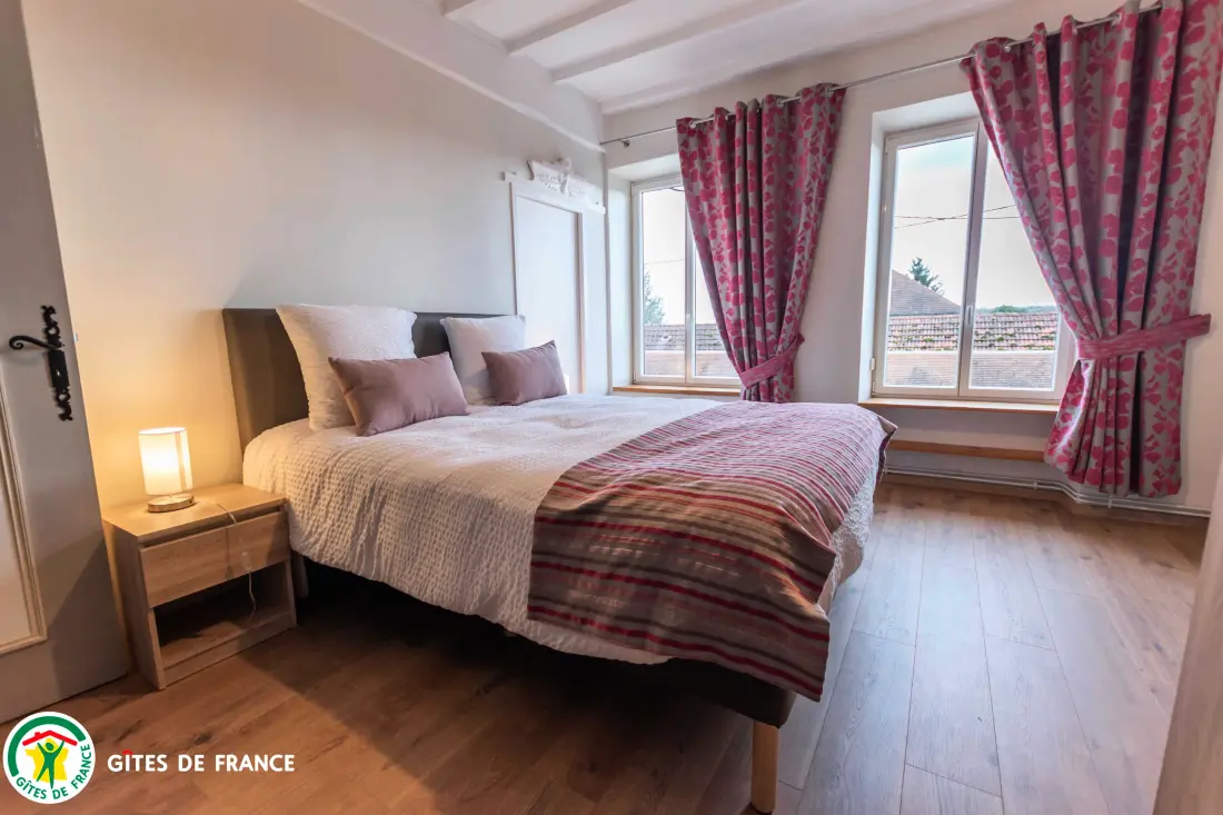 Gîte de France Aux hirondelles du chêne - le hérisson 4 épis