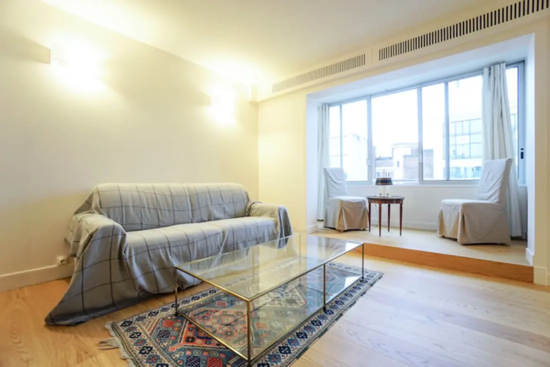 Bel Appartement Lumineux à Levallois