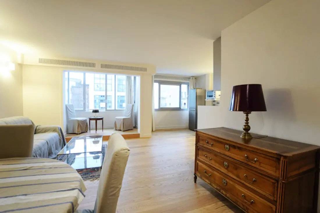 Bel Appartement Lumineux à Levallois