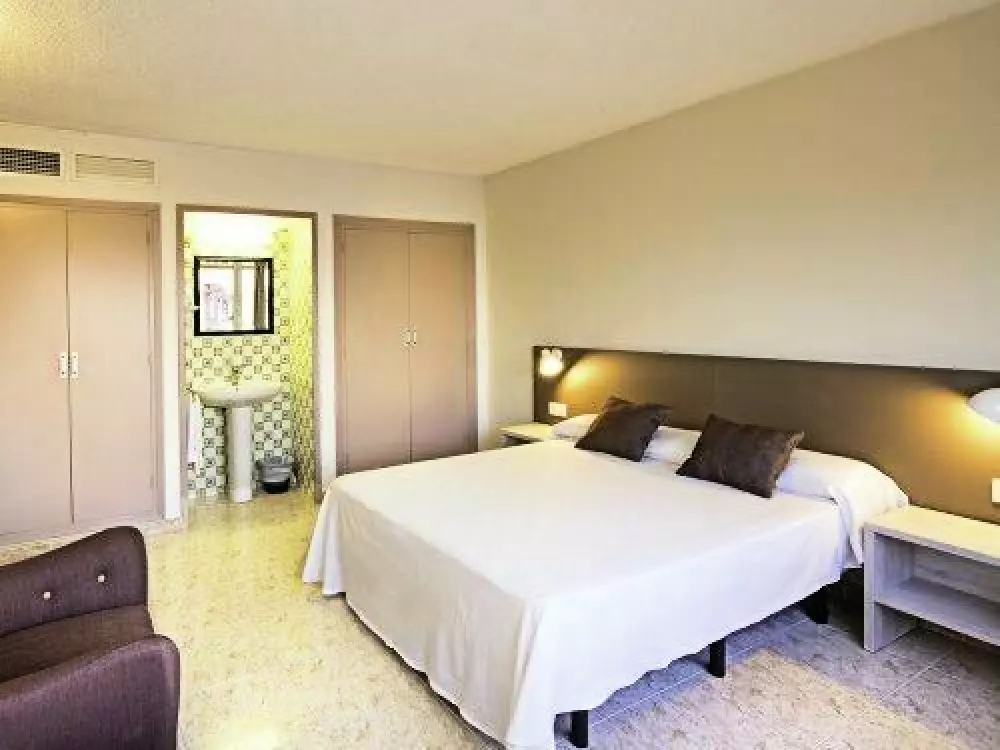 Hôtel Pierre & Vacances Lloret Santa Rosa 4 étoiles★★★★