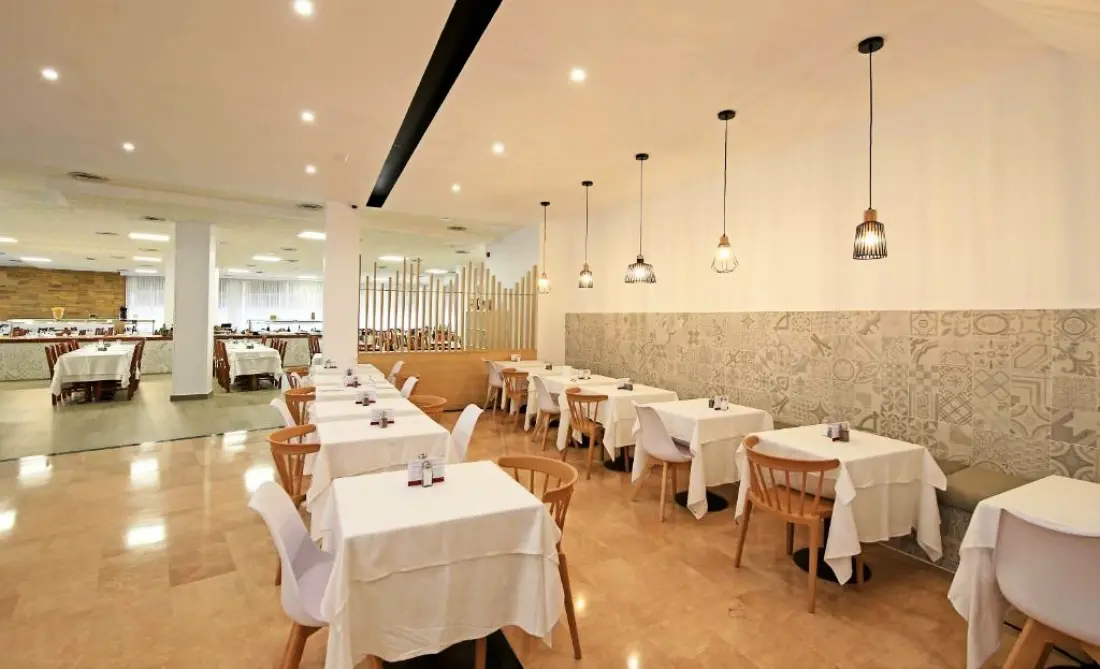 Hôtel Pierre & Vacances Lloret Santa Rosa 4 étoiles★★★★