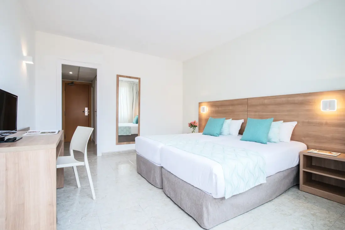 Hôtel Pierre & Vacances Lloret Santa Rosa 4 étoiles★★★★