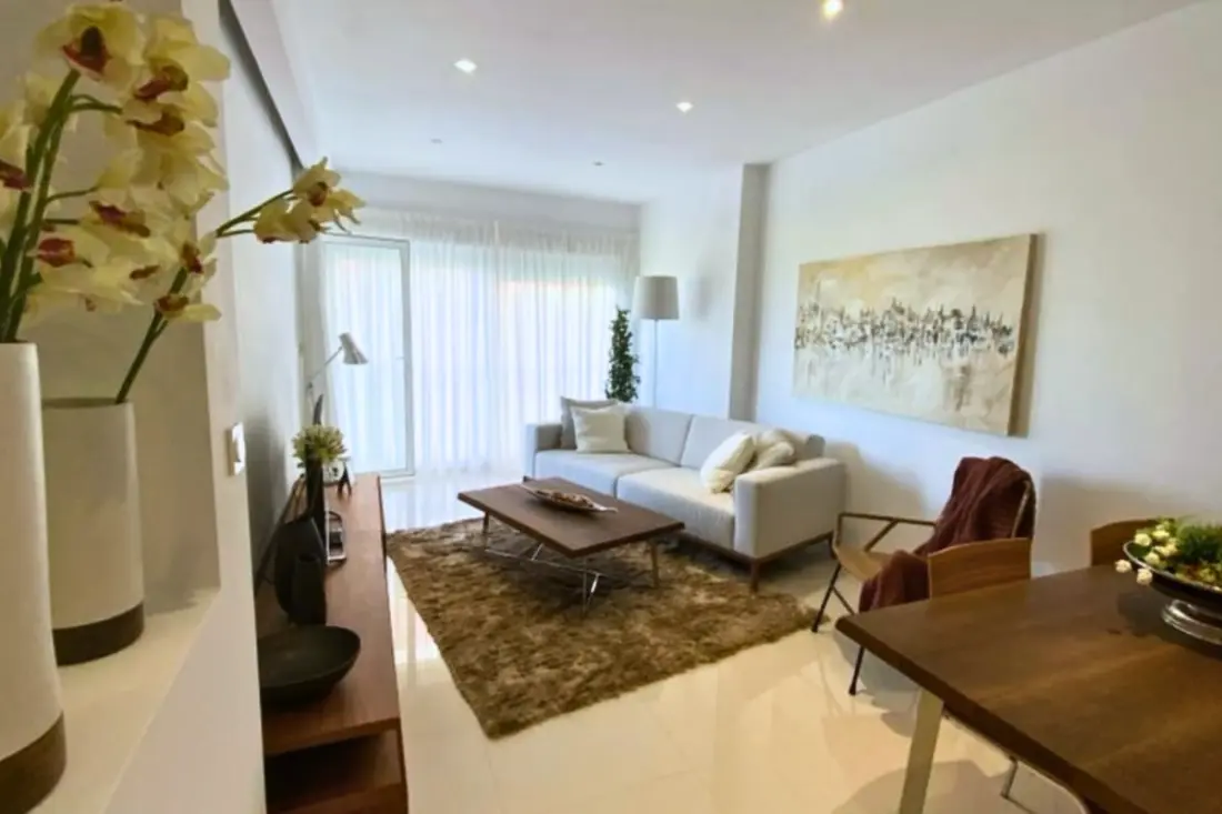 Charmant Appartement à Puerto Marina, Près De La Plage !