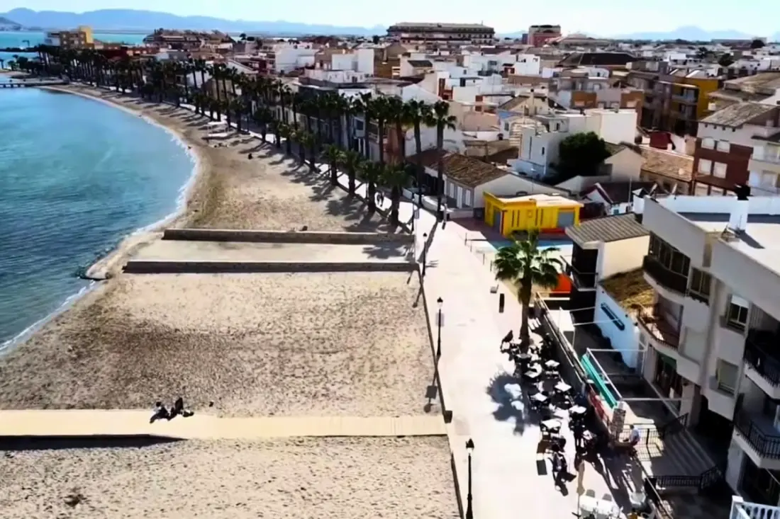 Charmant Appartement à Puerto Marina, Près De La Plage !