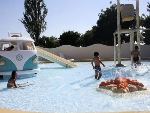 Camping Domaine Des Guifettes  3 étoiles★★★
