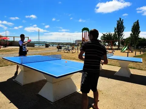 Camping Domaine Des Guifettes  3 étoiles★★★