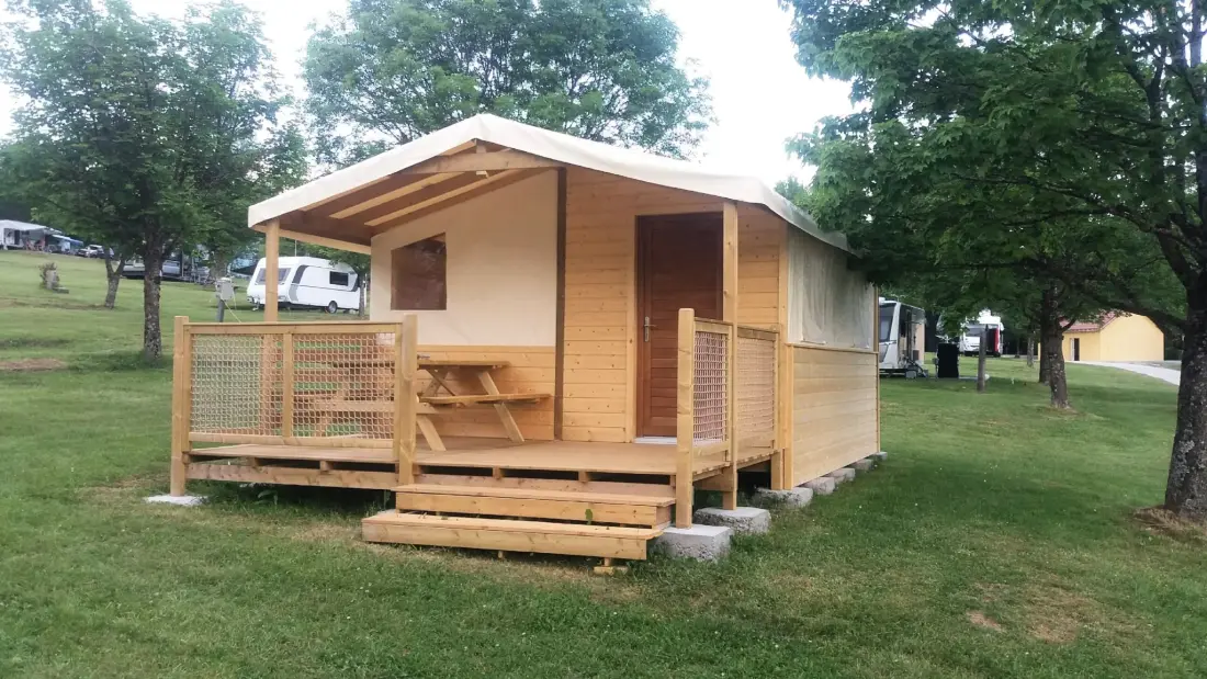 Camping CHAMP LA CHEVRE 3 étoiles★★★